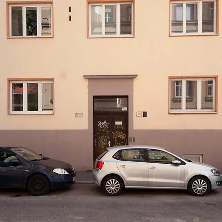 Apartmán Center Of With Jacuzzi *