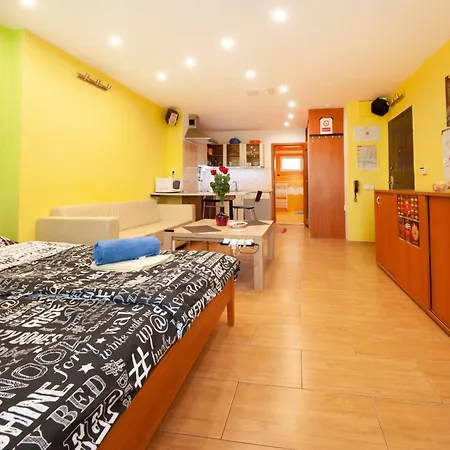 Center Of With Jacuzzi Apartmán *