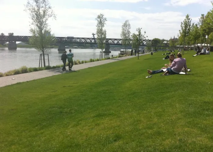 Center Of With Jacuzzi Apartmán