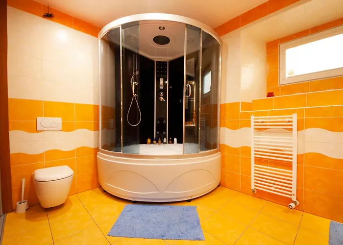 Center Of With Jacuzzi 布拉迪斯拉发